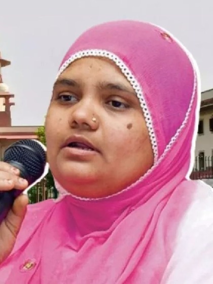 <p>मामले की पुलिस ने जांच शुरु की तो सबूतों के अभाव में केस खारिज हुआ। मानवाधिकार आयोग तक केस पहुंचा।</p>
