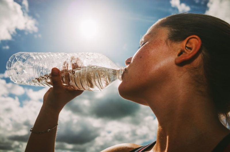 Alarming study finds 240,000 plastic fragments in a 1-litre water bottle, unveiling hidden health risks snt