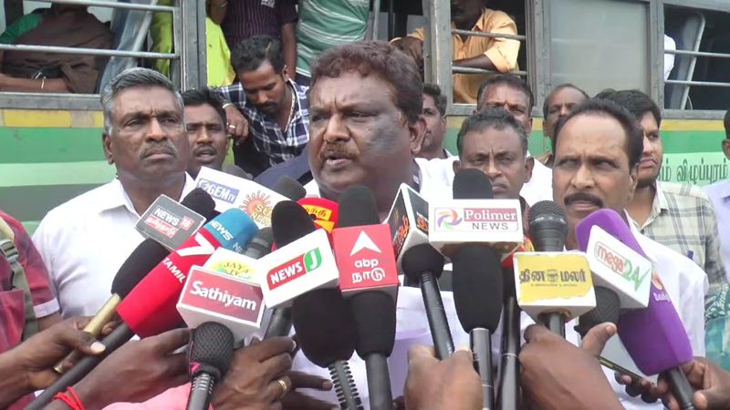 minister sivasankar inspect villupuram bus stand because of transport workers strike vel