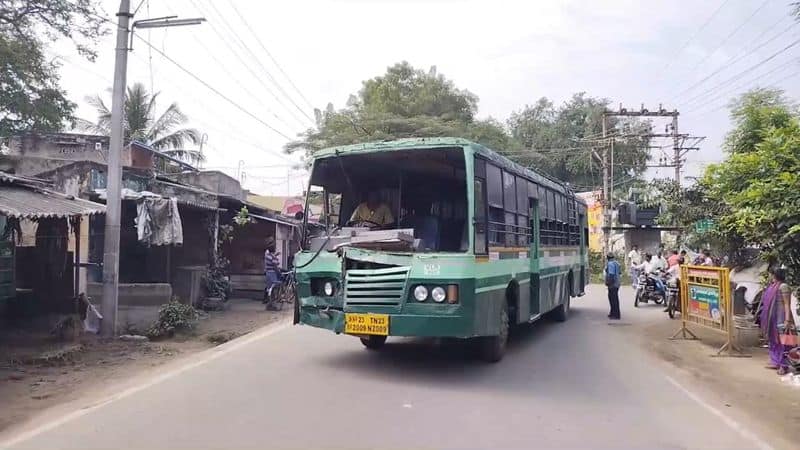 20 persons injured while temproary worker operated government bus hit in vellore district vel