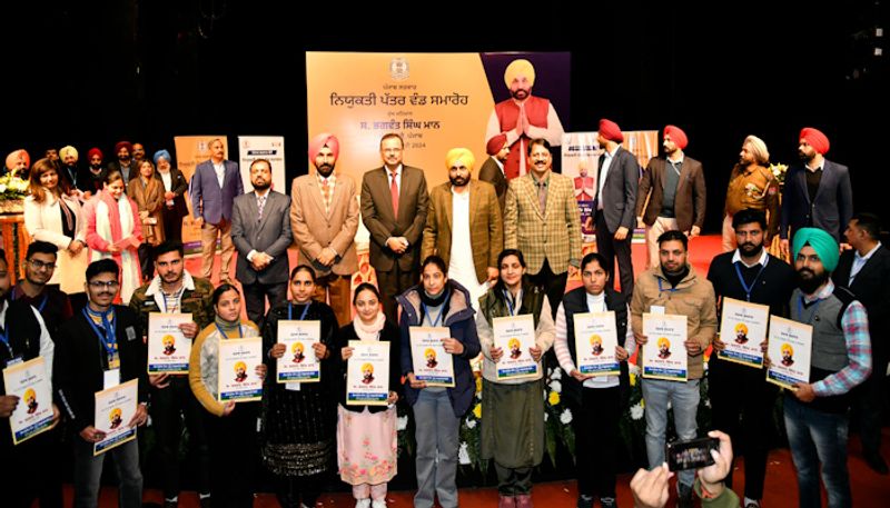 CMs  new year bonanza to youth, hands over appointment letter to 520 newly recruited clerks