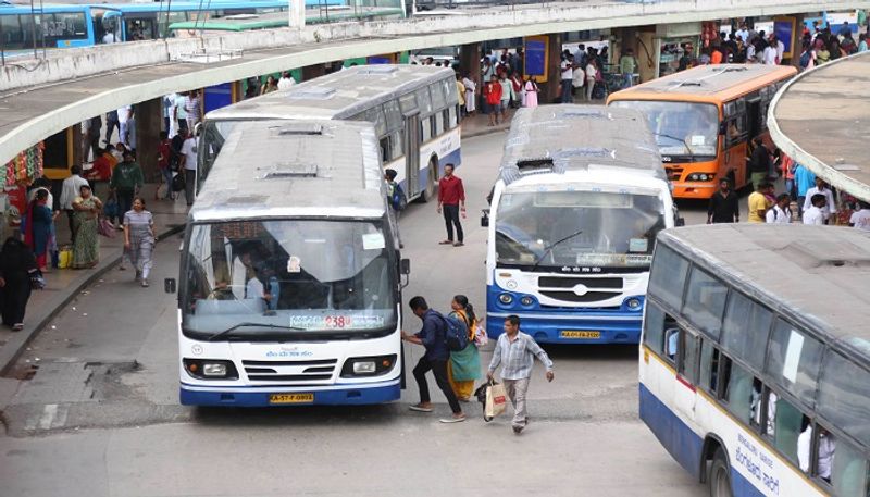 Bengaluru Speeding BMTC bus kills specially abled person at Majestic bus stand driver detained vkp