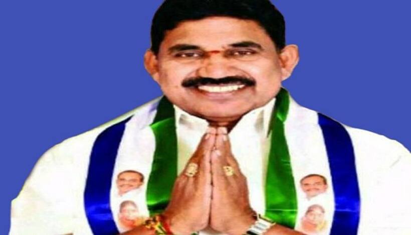  వైఎస్ఆర్‌సీపీ టిక్కెట్టు నిరాకరణ: పిఠాపురం ఎమ్మెల్యే పెండెం దొరబాబు బలప్రదర్శన