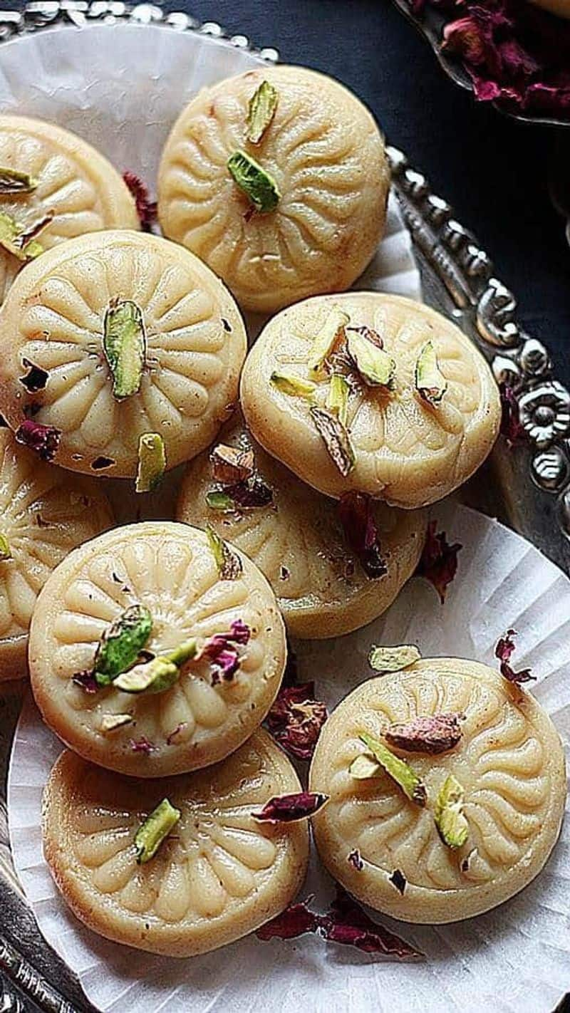 makar sankranti 2024 thabdi peda kathiyawadi recipe in hindi kxa 