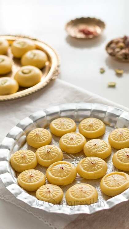 काठियावाड़ी पेड़ा कैसे बनाएं ?