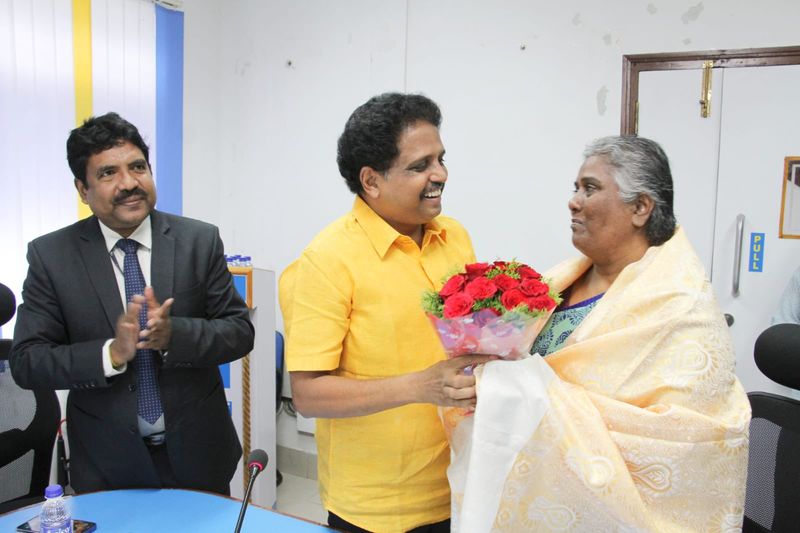 mp venkatesan met aayi pooranam ammal for donated her land to government school in madurai district vel