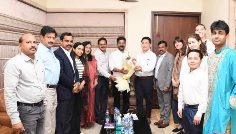 Harvard varsity delegation meets Telangana CM, discusses edu programmes KRJ