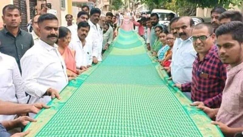 weaver gift 196 foot saree to Ayodhya Ram temple gan