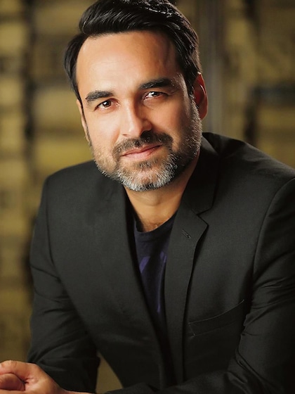 20 करोड़ का बंगला,लग्जरी कारें,ऐसी आलीशान जिंदगी जीते Pankaj Tripathi