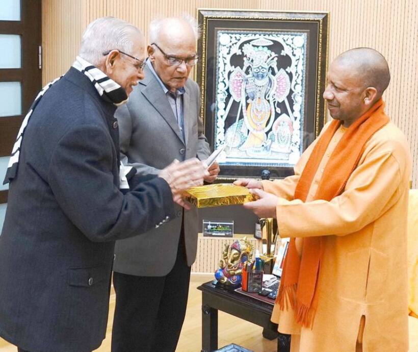 ಯುಪಿ ಸಿಎಂ ಯೋಗಿ ಆದಿತ್ಯನಾಥರನ್ನು ಭೇಟಿ ಮಾಡಿದ ಎಸ್ ಎಲ್ ಭೈರಪ್ಪ