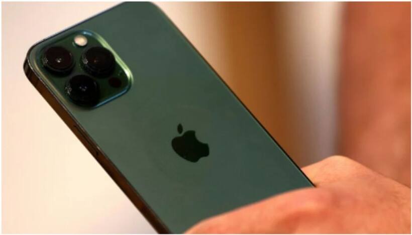 iPhone SE 4 to feature dynamic Island and vertical rear camera setup?