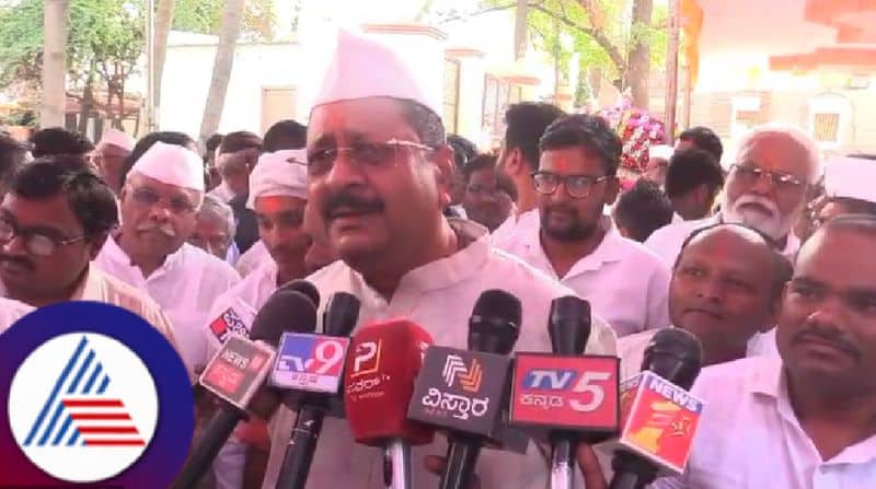 Vijayapur MLA Basanagowda patil yatnal outraged against Congress at Vijayapur rav