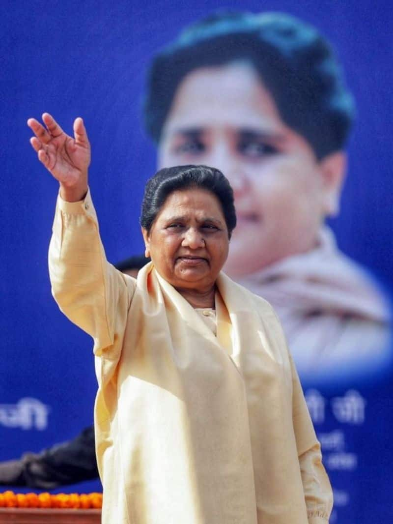 Mayawati Biography, Real Life Story, Age, Education, Wife, Political Career, Caste & More KRJ