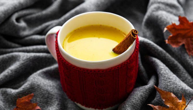 reasons why you should be drinking turmeric milk