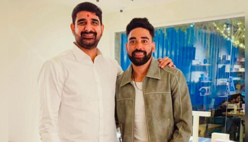 huzurabad mla padi kaushik reddy met hyderabadi cricketer mohammed siraj kms