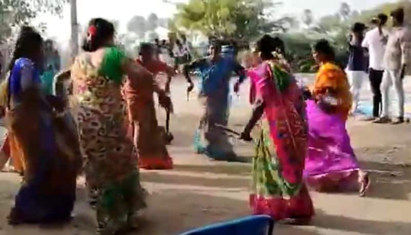 woman collapses and dies of heart attack while playing dandiya in telanganas huzurabad in a viral video kms