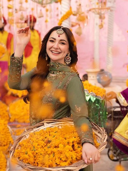 Hania Amir (@haniaheheofficial)