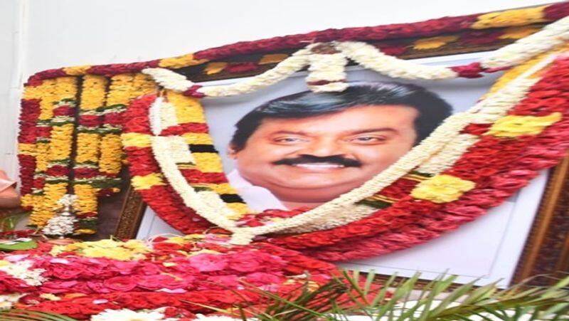 Captain Vijayakanth photo opening function in dmdk office at his memorial smp