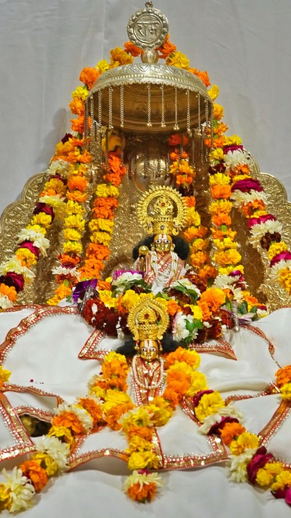 <p>राम मंदिर प्राण प्रतिष्ठा में केवल चार दिन शेष है। तैयारियां पूरी हो गई हैं। बस अब इंतजार है तो उस पल का। इसी बीच तमाम राज्यों से राम मंदिर के अनोखे तोहफे भी भेजे गए हैं।</p>
