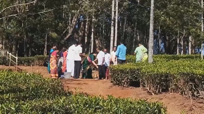 vk sasikala laid stone to construct memorial hall for former cm jayalalithaa at kodanad estate in nilgiris vel