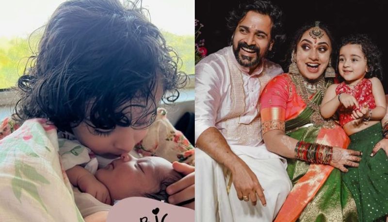 Pearle Maaney share cute photo with her cute baby girls, srinish aravind nrn 