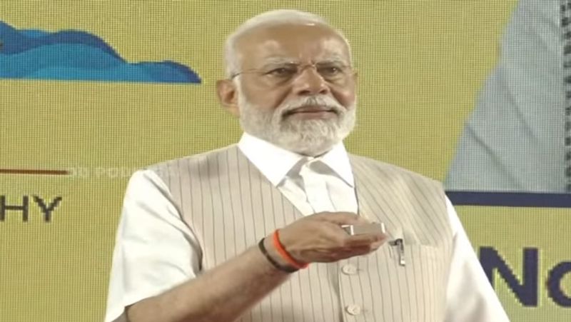 PM Modi launched the revamped DD Tamil channel smp