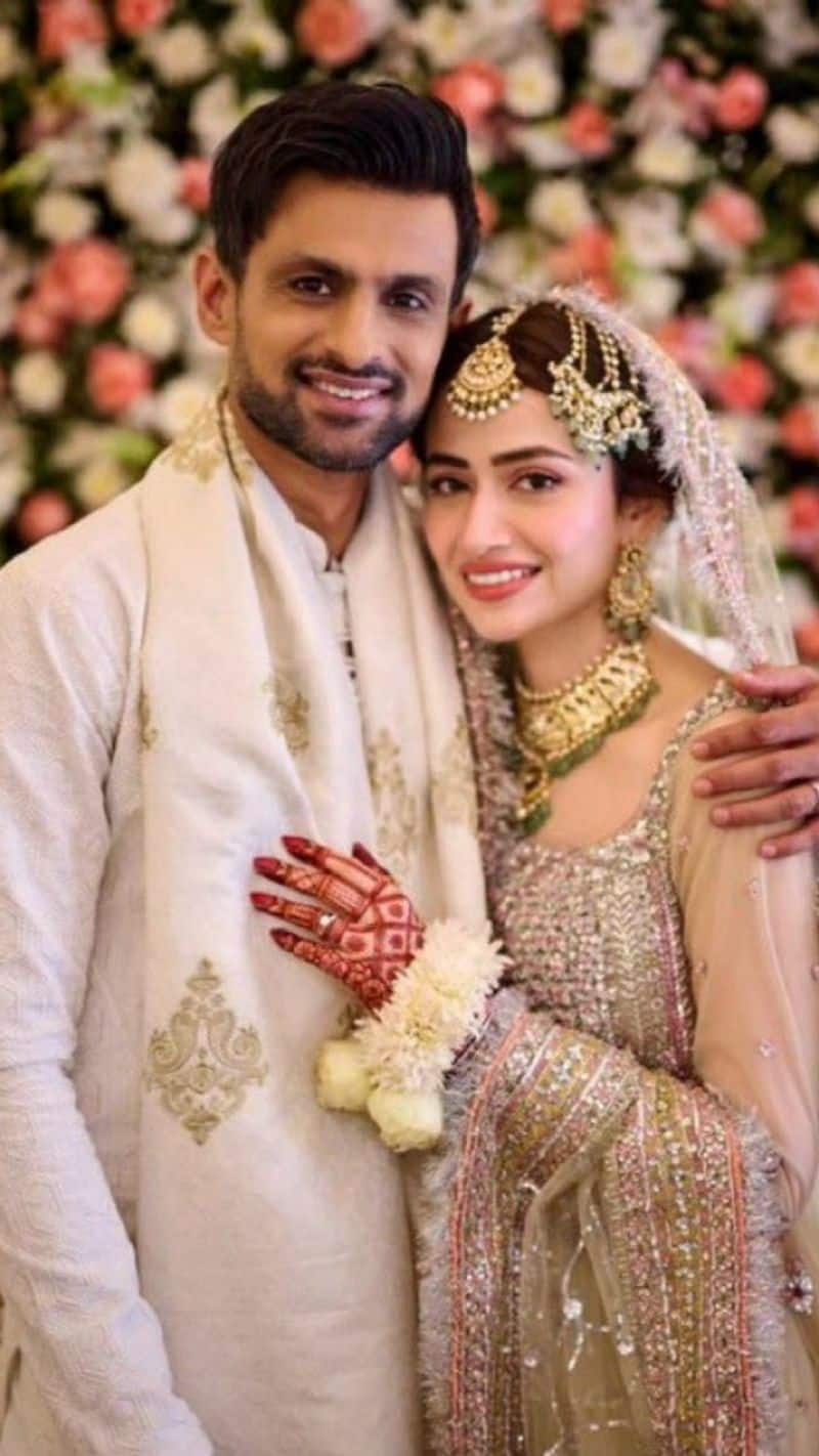 sania mirza shoaib malik got married second time with pakistan actress sana javed kxa 