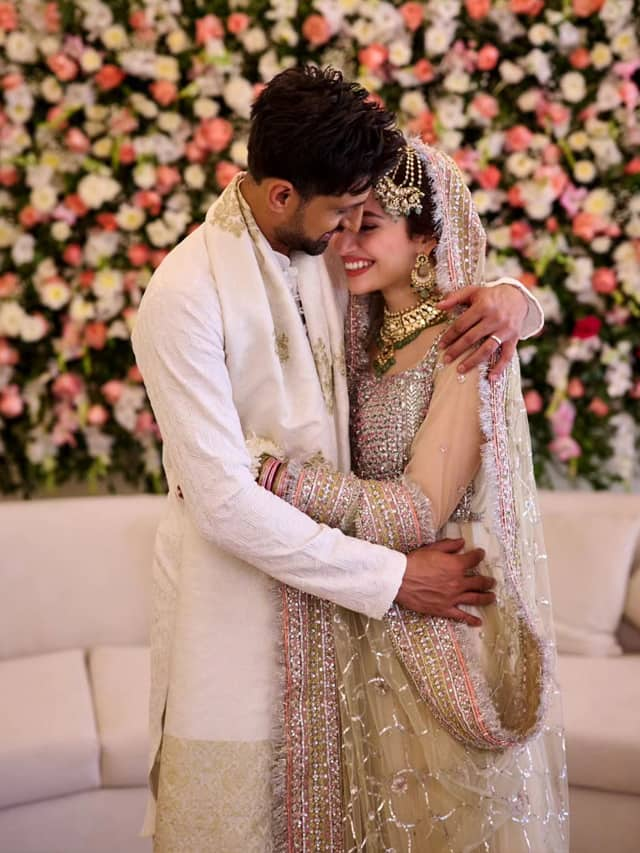 Former Pakistan Cricketer Shoaib Malik marries Actress Sana Javed Pics goes viral in social media rsk