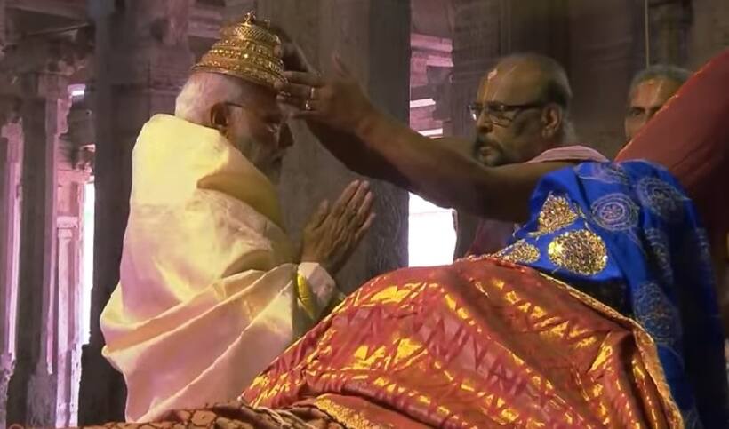   శ్రీరంగం రంగనాథ ఆలయంలో మోడీ పూజలు: కంభ రామాలయంలో పద్యాలు విన్న ప్రధాని