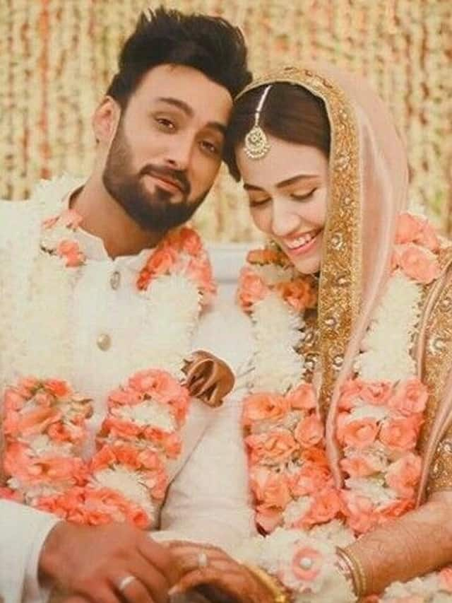 Who is Sana Javed Pakistan cricketer sania mirzas ex Shoaib Maliks new wife vvk