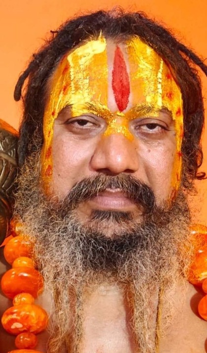 <p>जगद्गुरु परमहंस आचार्य के निर्देशन में बनाया गया दुनिया का सबसे बड़ा दीया। अयोध्या राम मंदिर परिसर में प्रज्जवलित हुआ</p>
