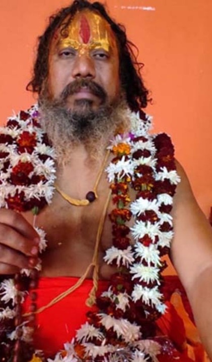 <p>जगद्गुरु परमहंस आचार्य ने बताया कि राम मंदिर में जलाए गए इस दीये को बनाने में कुल 1008 टन मिट्टी का प्रयोग किया गया है।  </p>

