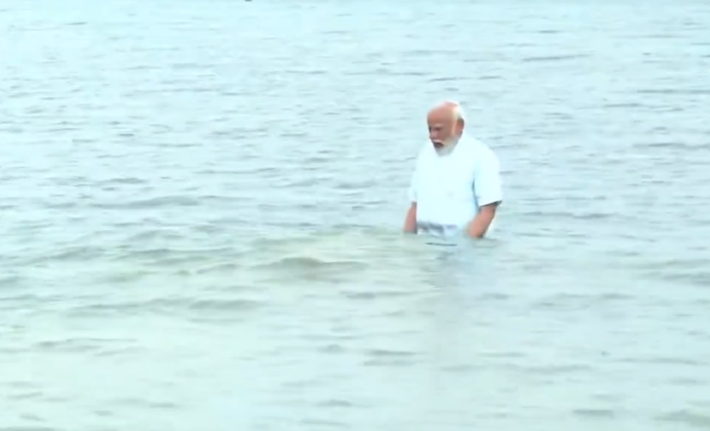 PM Modi Holy Dip at Rameshwaram