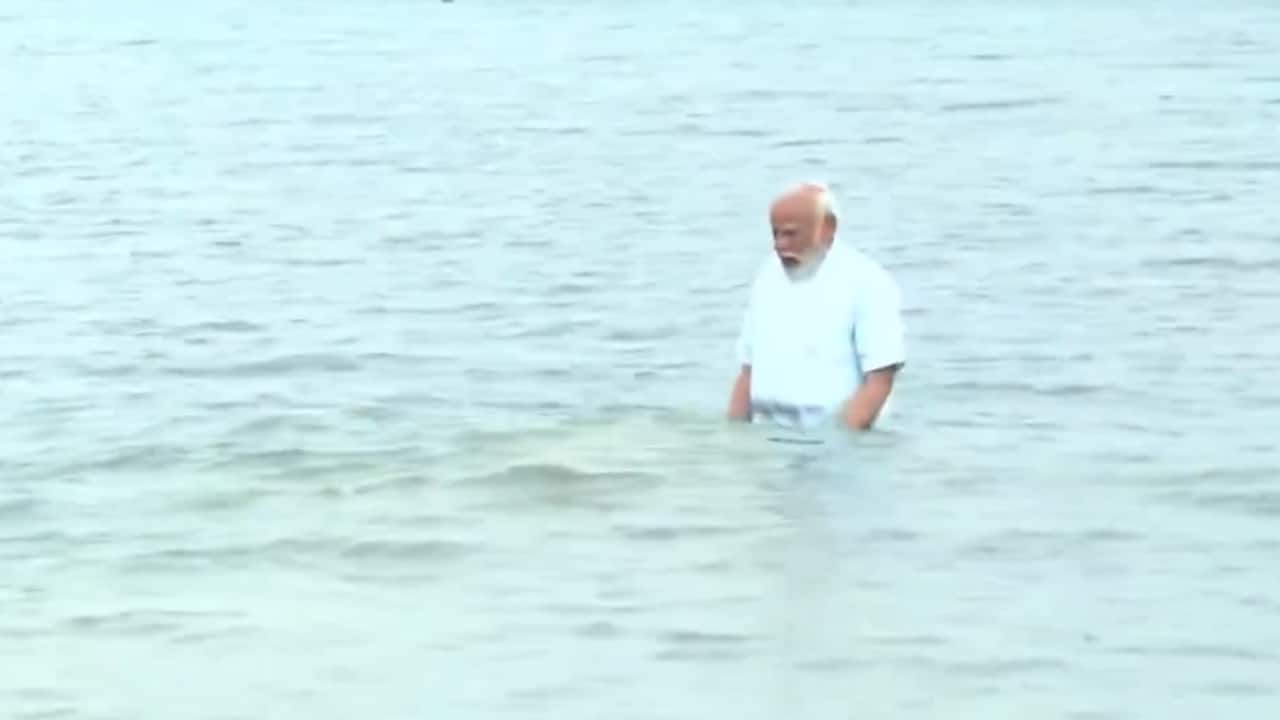 PM Modi Holy Dip at Rameshwaram