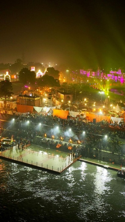<h4>हरियाणा की मनोहर लाल खट्टर सरकार ने भी सकरारी दफ्तरों औऱ शैक्षणिक संस्थानों में आधे  दिन यानी दोपहर ढाई बजे तक अवकाश की घोषणा की है।</h4>
