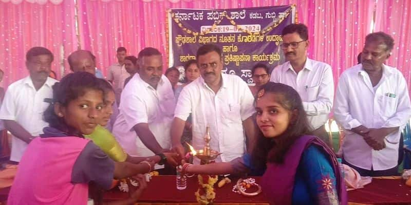 Tumkur Emphasis on government school development: MLA Srinivas snr