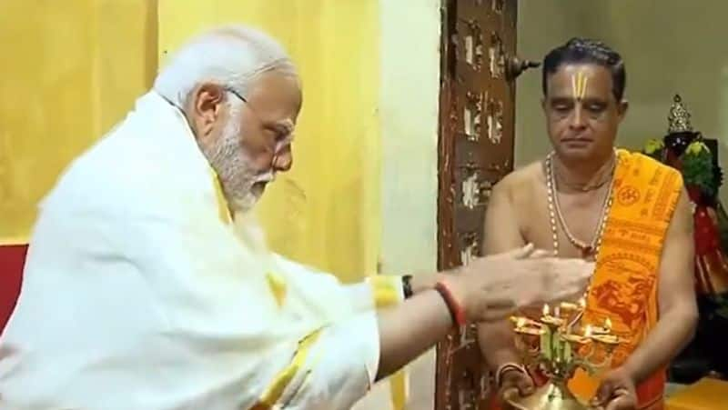 PM Modi special worship at Kothandaramar temple tvk