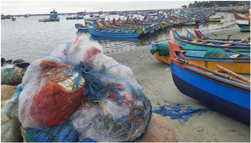 Fisherman from Ponnani goes missing in Alappuzha; It is suspected that he fell from the boat 