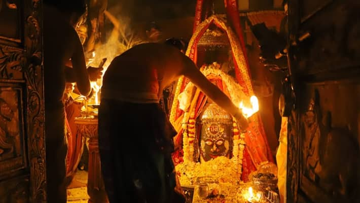 Ayodhya Ram Mandir Inauguration: Special Bhasma Aarti performed at Mahakaleshwar Temple in Ujjain lns