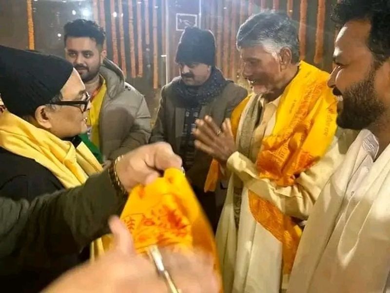  Telugu Desam Party President Nara Chandrababu Naidu Reaches To Ayodhya lns