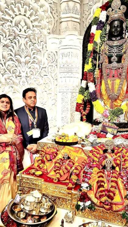 PM मोदी बाद प्रमुख सचिव गृह संजय प्रसाद ने रामलला के दर्शन किए।