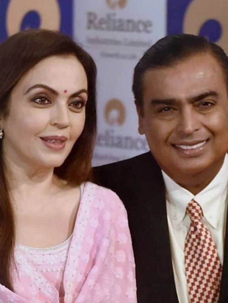 Did Mukesh Ambani spend Rs 220 crore on Nita's 50th birthday? RKK