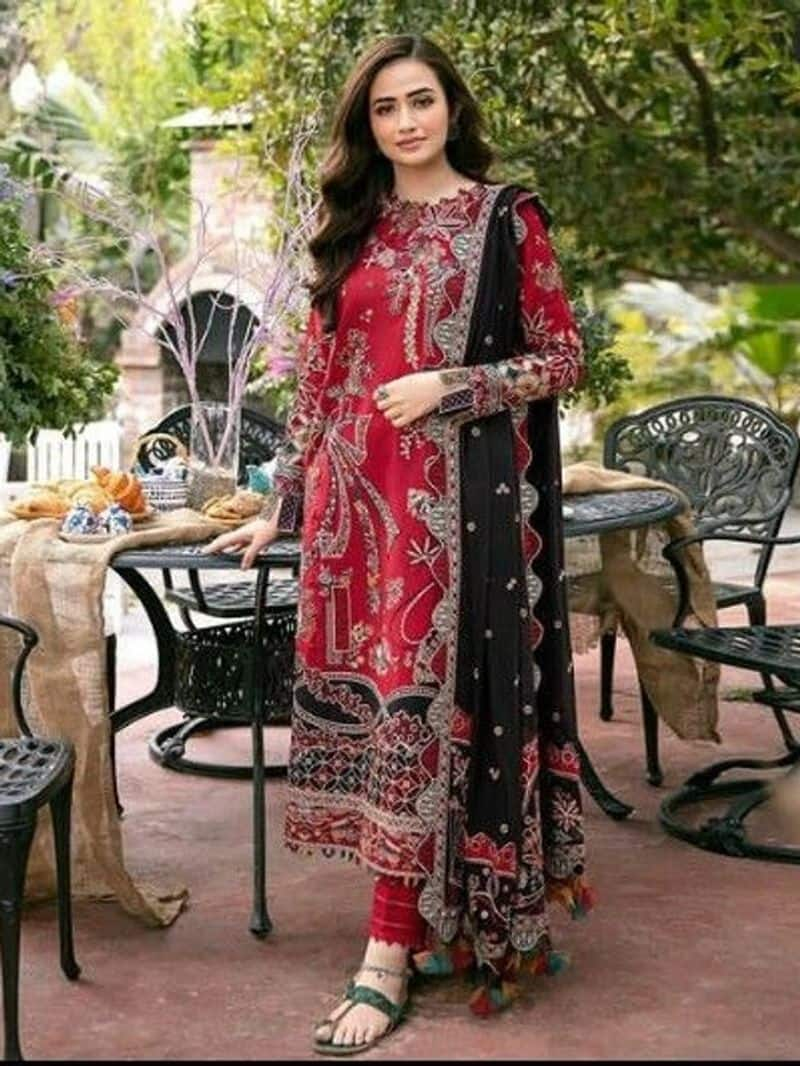 pakistani cricketer shoeb malik wife sana javed 10 outfit zkamn