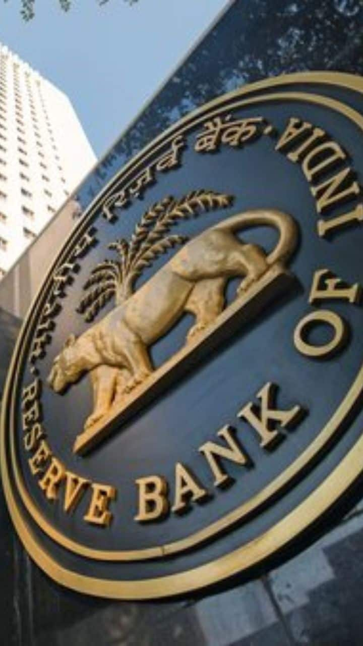 Here is why RBI will not accept or exchange Rs 2,000 notes on April 1 gcw