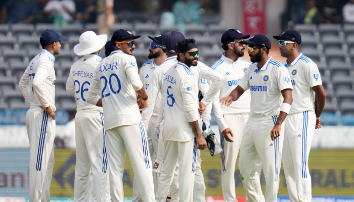 first test first day match ends in hyderabad of india vs england, englad allout for 246, india scores 119 runs kms