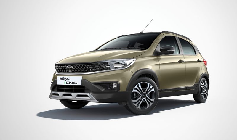 Tata Motors opens bookings for India 1st AMT CNG Cars To launch the Tiago and Tigor ckm