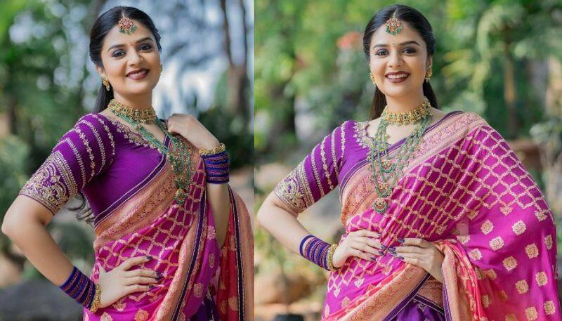 Anchor Sreemukhi beautiful Saree Look NSK 