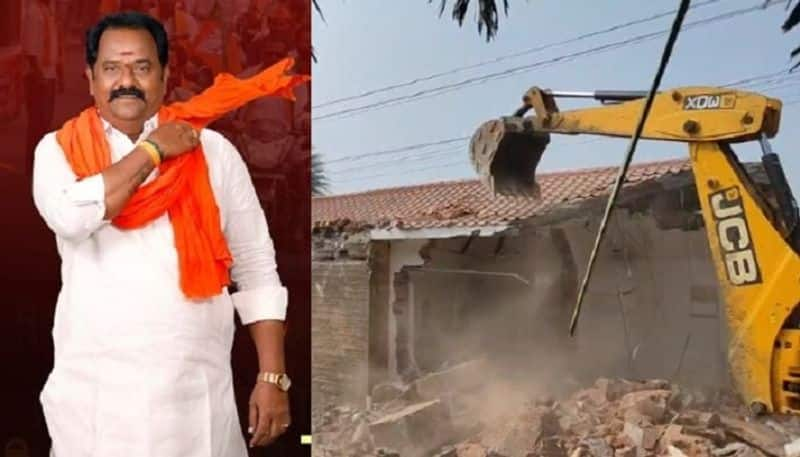 Kamareddy MLA has a good mind. Katipalli, who is demolishing his own house for development..ISR