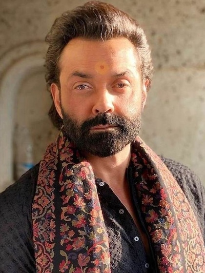 <p>बॉबी देओल की पत्नी हैं तान्या आहूजा।तान्या को पहली बार ही देखते ही बॉबी को प्यार हो गया था।  बॉबी को ये भी नहीं पता होगा कि तान्या जाने माने बैंकरदेवेंद्र आहूजा की बेटी हैं। </p>

<p> </p>
