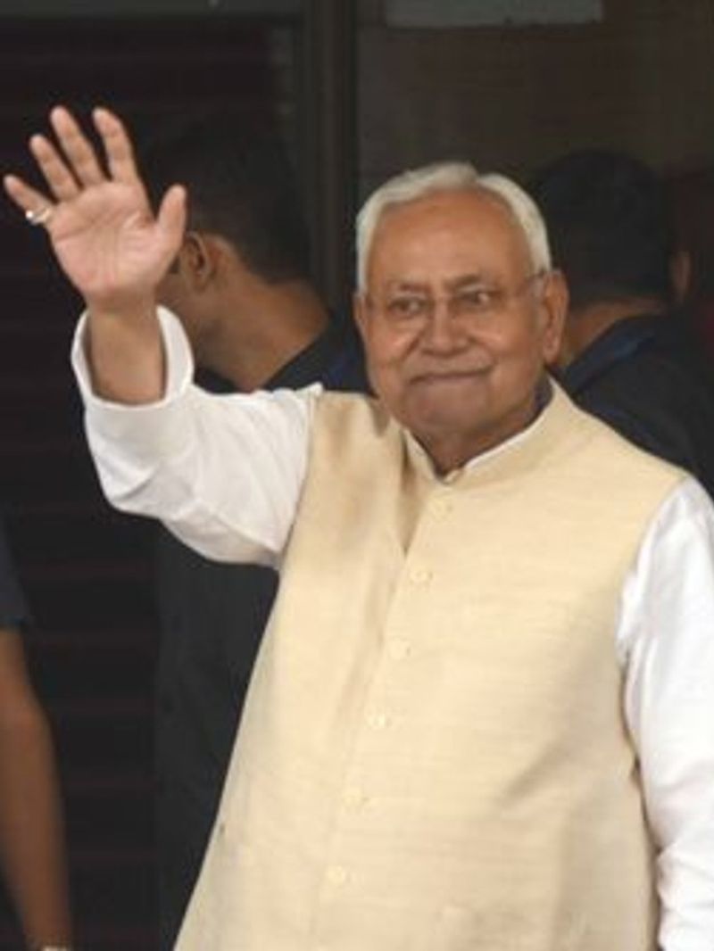 nitish kumar take oath as chief minister of bihar ksp